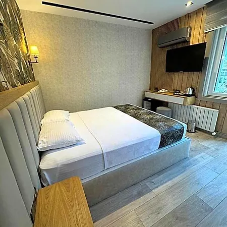 Hotel Mateo 5*